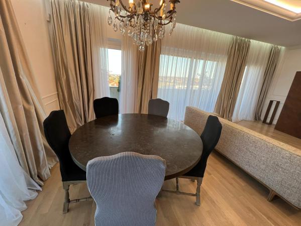 Apartament 3 camere + Dressing stil Penthouse / Terasa 94 mp