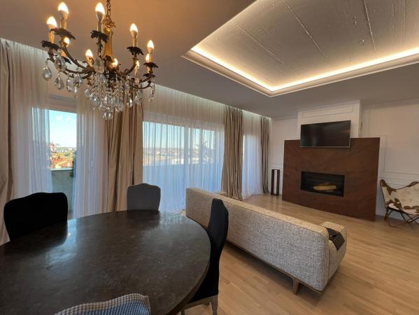 Apartament 3 camere + Dressing stil Penthouse / Terasa 94 mp