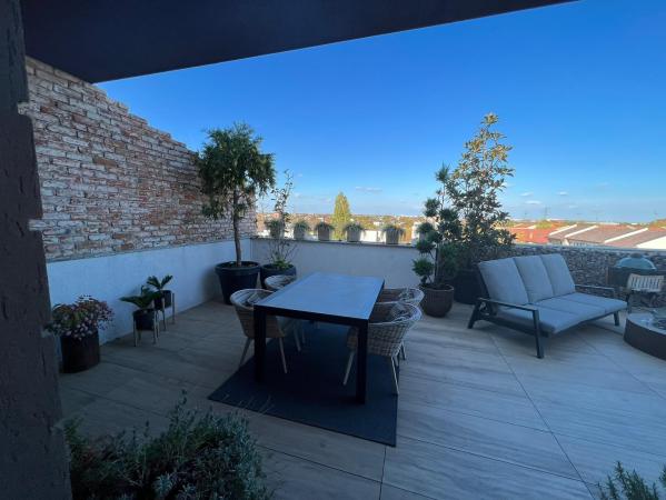 Apartament 3 camere + Dressing stil Penthouse / Terasa 94 mp