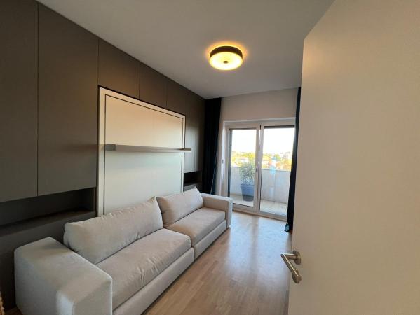 Apartament 3 camere + Dressing stil Penthouse / Terasa 94 mp