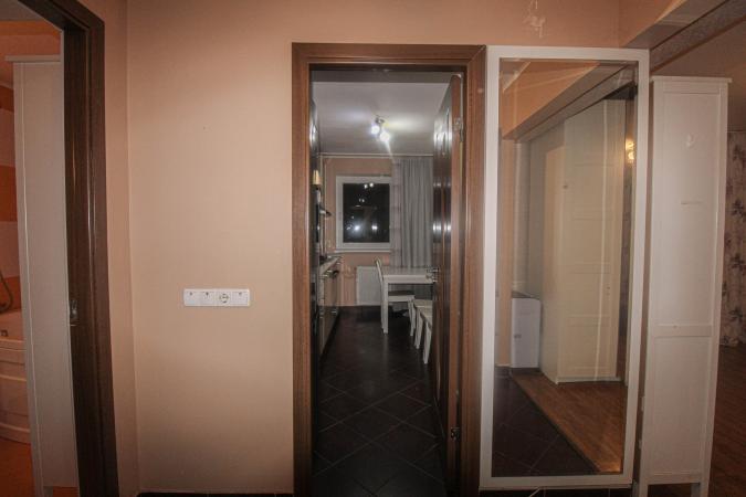 GARSONIERĂ decomandată | RIN Vitan | Disponibilă imediat | Zonă liniștită |