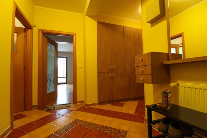 Vila 4 Camere | 163mp utili | Curte 263mp | Sisesti | Vatra Noua | Renovata 2022