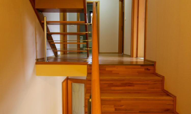 Vila 4 Camere | 163mp utili | Curte 263mp | Sisesti | Vatra Noua | Renovata 2022