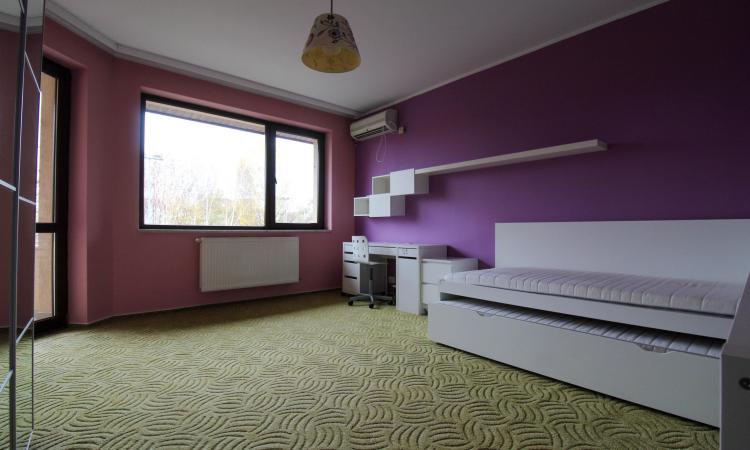 Vila 4 Camere | 163mp utili | Curte 263mp | Sisesti | Vatra Noua | Renovata 2022