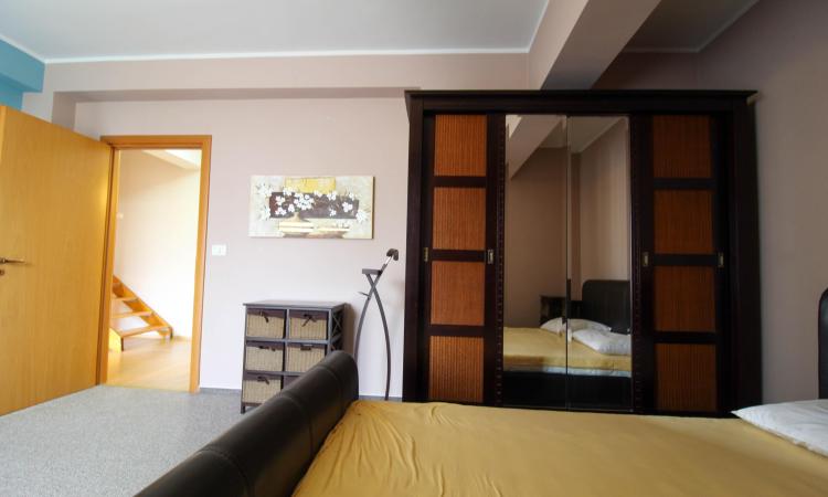 Vila 4 Camere | 163mp utili | Curte 263mp | Sisesti | Vatra Noua | Renovata 2022