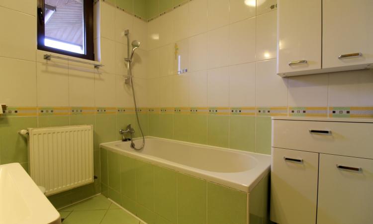 Vila 4 Camere | 163mp utili | Curte 263mp | Sisesti | Vatra Noua | Renovata 2022