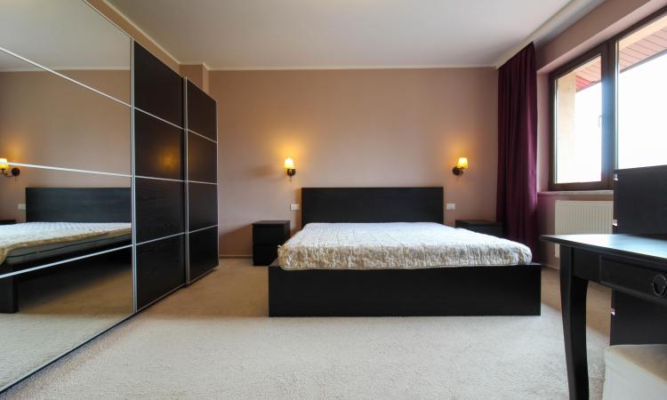 Vila 4 Camere | 163mp utili | Curte 263mp | Sisesti | Vatra Noua | Renovata 2022