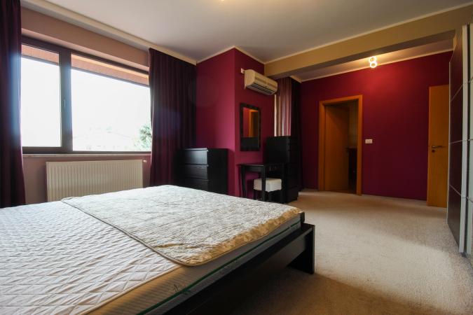 Vila 4 Camere | 163mp utili | Curte 263mp | Sisesti | Vatra Noua | Renovata 2022