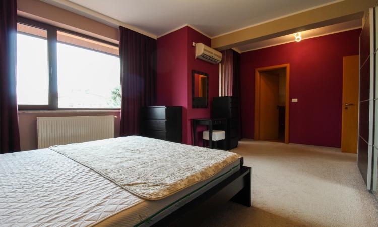 Vila 4 Camere | 163mp utili | Curte 263mp | Sisesti | Vatra Noua | Renovata 2022