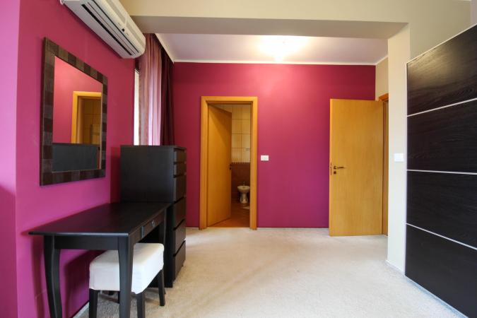 Vila 4 Camere | 163mp utili | Curte 263mp | Sisesti | Vatra Noua | Renovata 2022