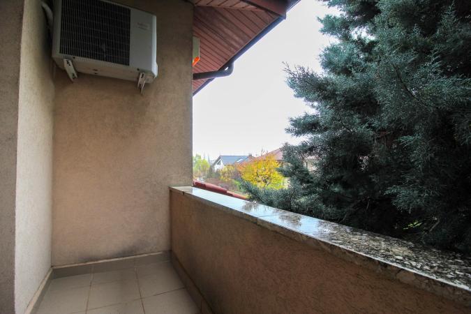 Vila 4 Camere | 163mp utili | Curte 263mp | Sisesti | Vatra Noua | Renovata 2022