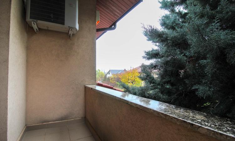 Vila 4 Camere | 163mp utili | Curte 263mp | Sisesti | Vatra Noua | Renovata 2022
