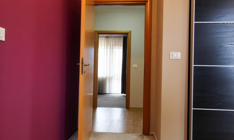 Vila 4 Camere | 163mp utili | Curte 263mp | Sisesti | Vatra Noua | Renovata 2022