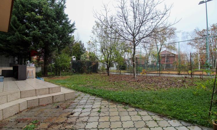 Vila 4 Camere | 163mp utili | Curte 263mp | Sisesti | Vatra Noua | Renovata 2022