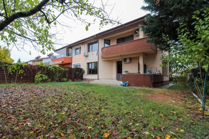 Vila 4 Camere | 163mp utili | Curte 263mp | Sisesti | Vatra Noua | Renovata 2022