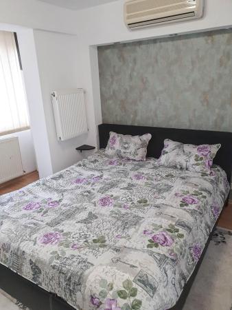 Inchiriere 2 camere- Victoriei- zona centrala-intretinere mica