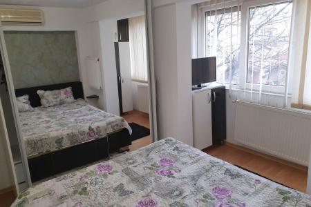 Inchiriere 2 camere- Victoriei- zona centrala-intretinere mica
