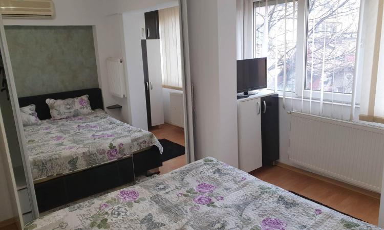 Inchiriere 2 camere- Victoriei- zona centrala-intretinere mica