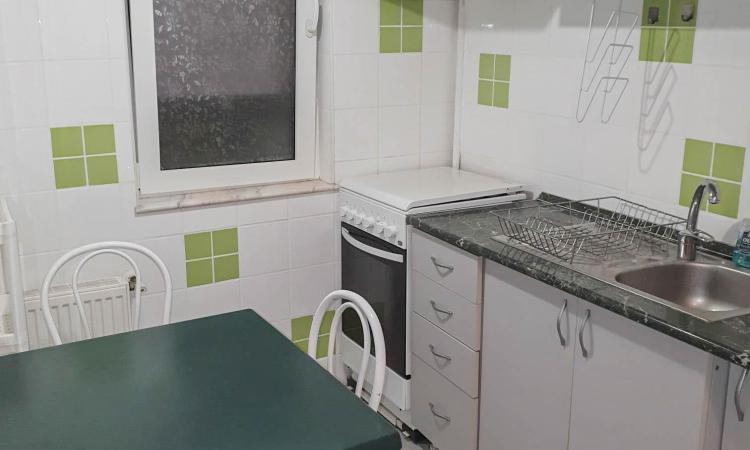 Inchiriere 2 camere- Victoriei- zona centrala-intretinere mica