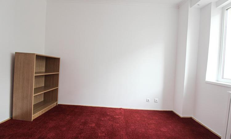 3 camere- Ultracentral- Buzesti- Piata Victoriei- centrala proprie