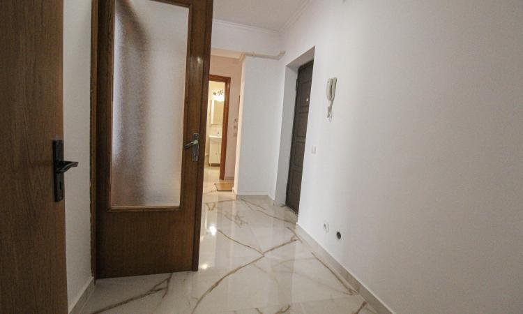 3 camere- Ultracentral- Buzesti- Piata Victoriei- centrala proprie