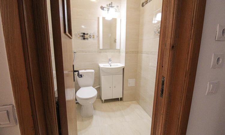 3 camere- Ultracentral- Buzesti- Piata Victoriei- centrala proprie