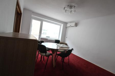 3 camere- Ultracentral- Buzesti- Piata Victoriei- centrala proprie