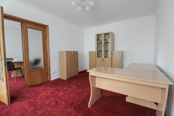 3 camere- Ultracentral- Buzesti- Piata Victoriei- centrala proprie