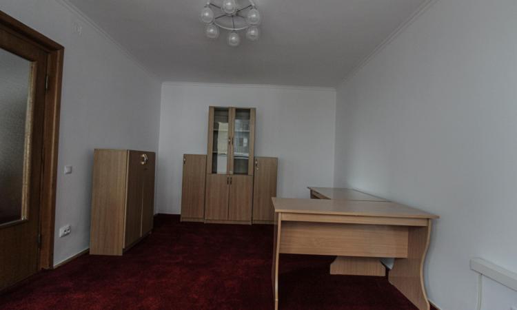 3 camere- Ultracentral- Buzesti- Piata Victoriei- centrala proprie