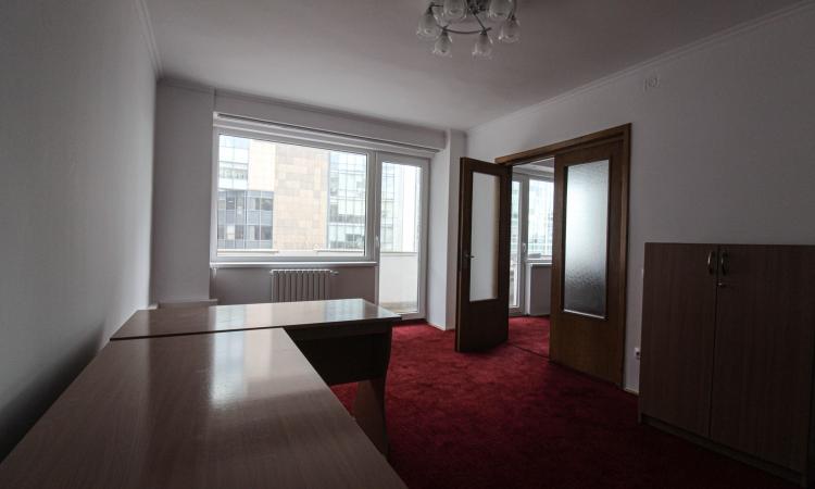 3 camere- Ultracentral- Buzesti- Piata Victoriei- centrala proprie