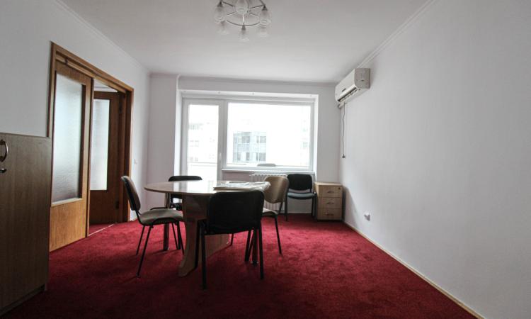 3 camere- Ultracentral- Buzesti- Piata Victoriei- centrala proprie