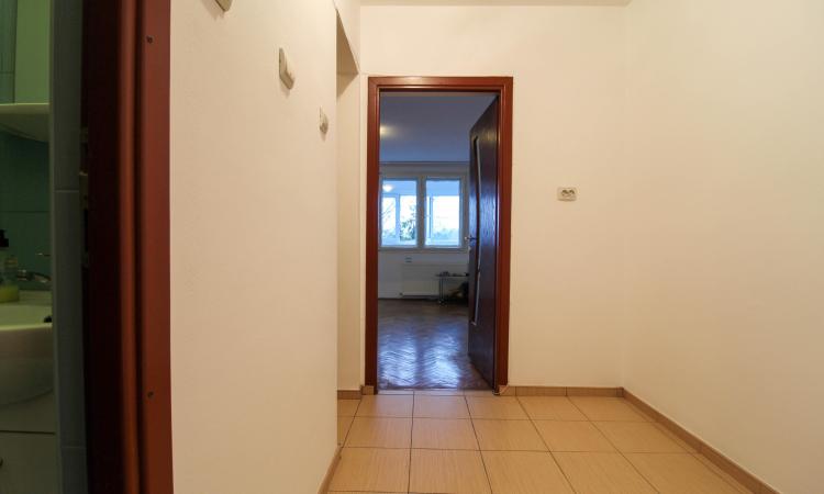 Garsoniera spatioasa | 33mp utili | Bucatarie inchisa | Pajura | Buc Noi