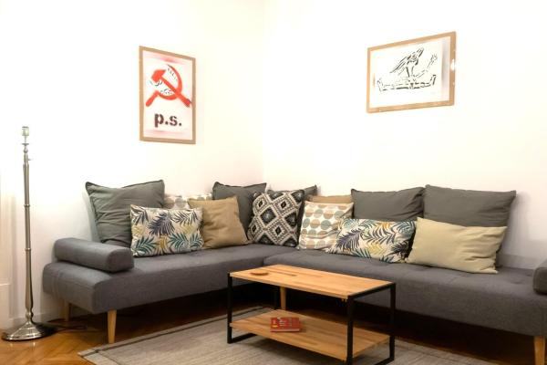 Apartament ultracentral, imobil Art Deco, amenajare deosebita