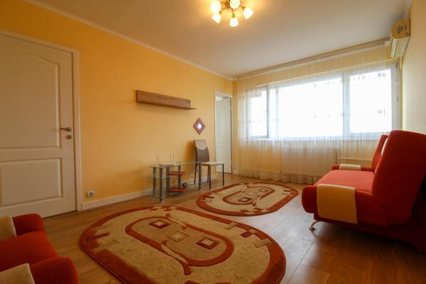 3 rooms | 2 baths | 1 min from subway and Bazilescu Park | Bucurestii Noi