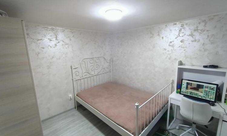 Casa cu curte individuala, Petricani, Tei