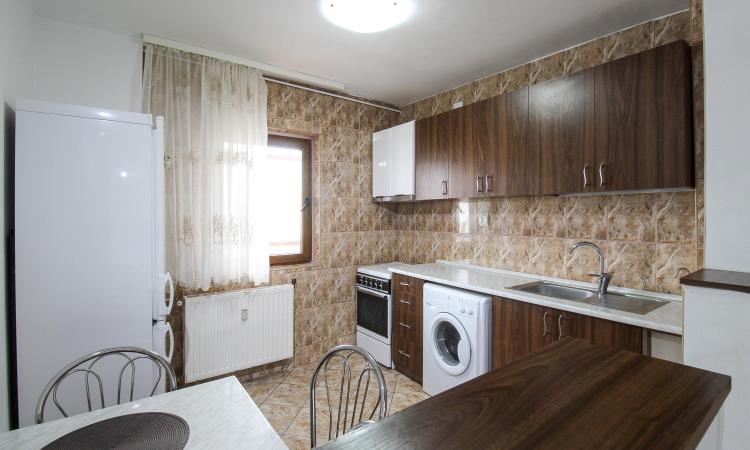 Decomandat - 2 camere - Metrou Aurel Vlaicu - Aviatiei
