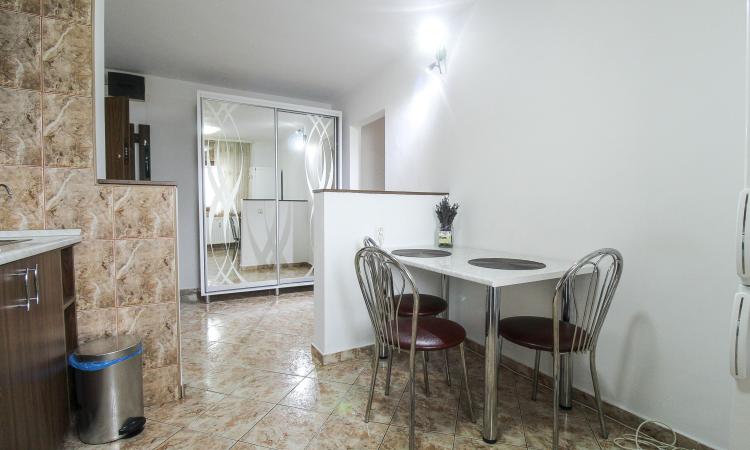 Decomandat - 2 camere - Metrou Aurel Vlaicu - Aviatiei
