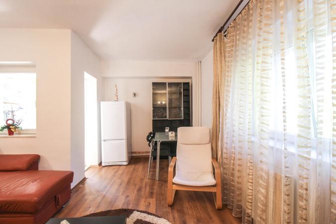 2 camere - decomandat - centrala proprie - Aviatiei