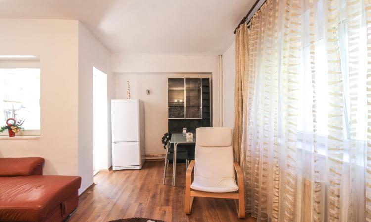 2 camere - decomandat - centrala proprie - Aviatiei