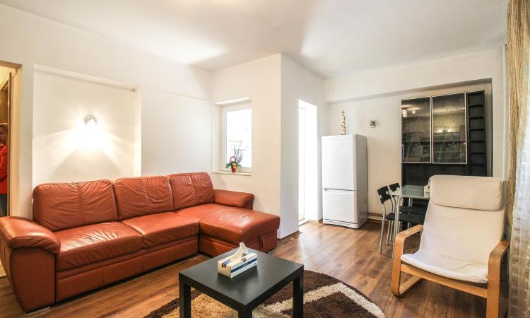 2 camere - decomandat - centrala proprie - Aviatiei