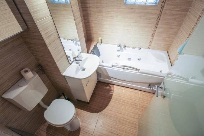 2 camere - decomandat - centrala proprie - Aviatiei