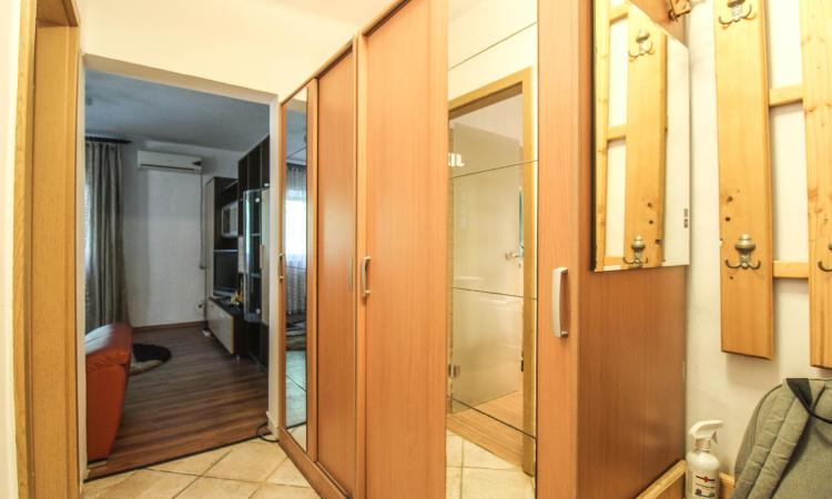 2 camere - decomandat - centrala proprie - Aviatiei