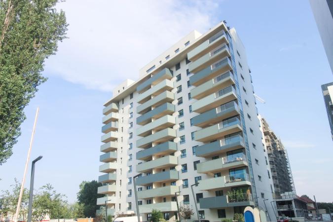 2 Camere - Aviatiei Towers - Panoramic View- Dressing