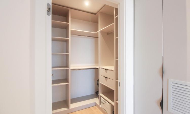 2 Camere - Aviatiei Towers - Panoramic View- Dressing