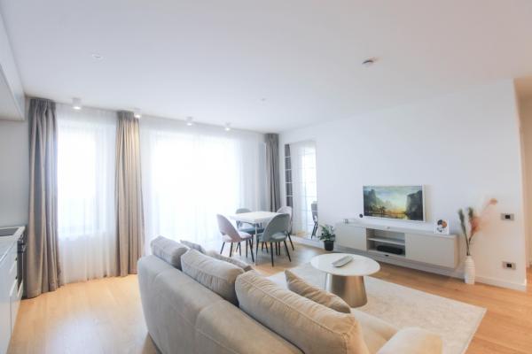 2 Camere - Aviatiei Towers - Panoramic View- Dressing