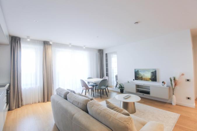 2 Camere - Aviatiei Towers - Panoramic View- Dressing