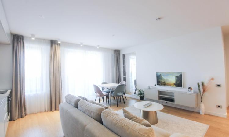 2 Camere - Aviatiei Towers - Panoramic View- Dressing