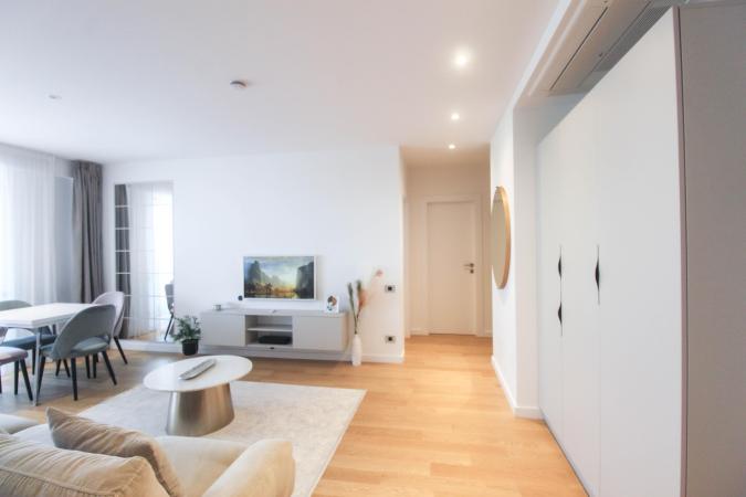 2 Camere - Aviatiei Towers - Panoramic View- Dressing