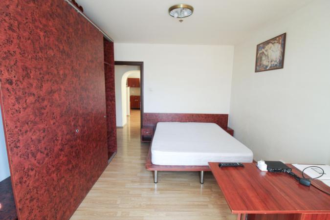 3 camere 70 mp utili + logie - Bucurestii Noi 122 - Vis-a-vis de Parc Bazilescu