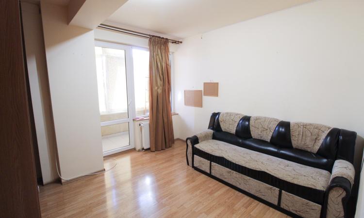 3 camere 70 mp utili + logie - Bucurestii Noi 122 - Vis-a-vis de Parc Bazilescu